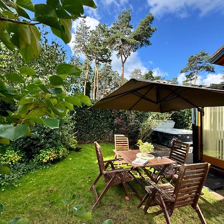 Houten Chalet/Bungalow In Het Bos, Sauna, Jacuzzi Meijel Exterior photo