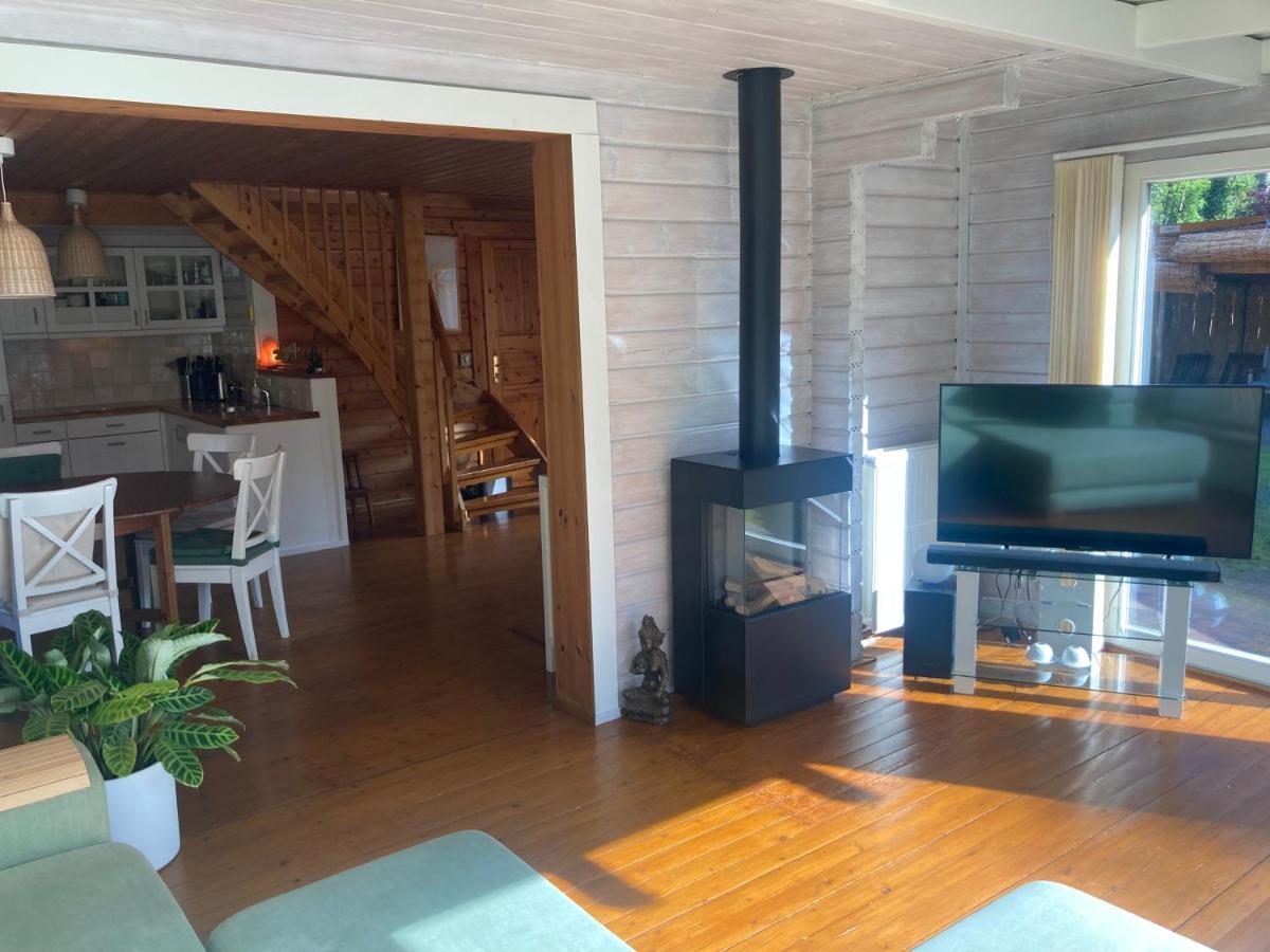 Houten Chalet/Bungalow In Het Bos, Sauna, Jacuzzi Meijel Exterior photo